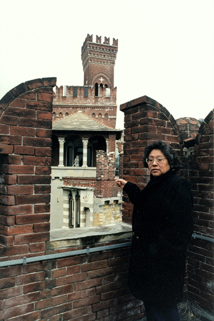 Ursula Roach, prima Hopi a Castello D'Albertis, 1998