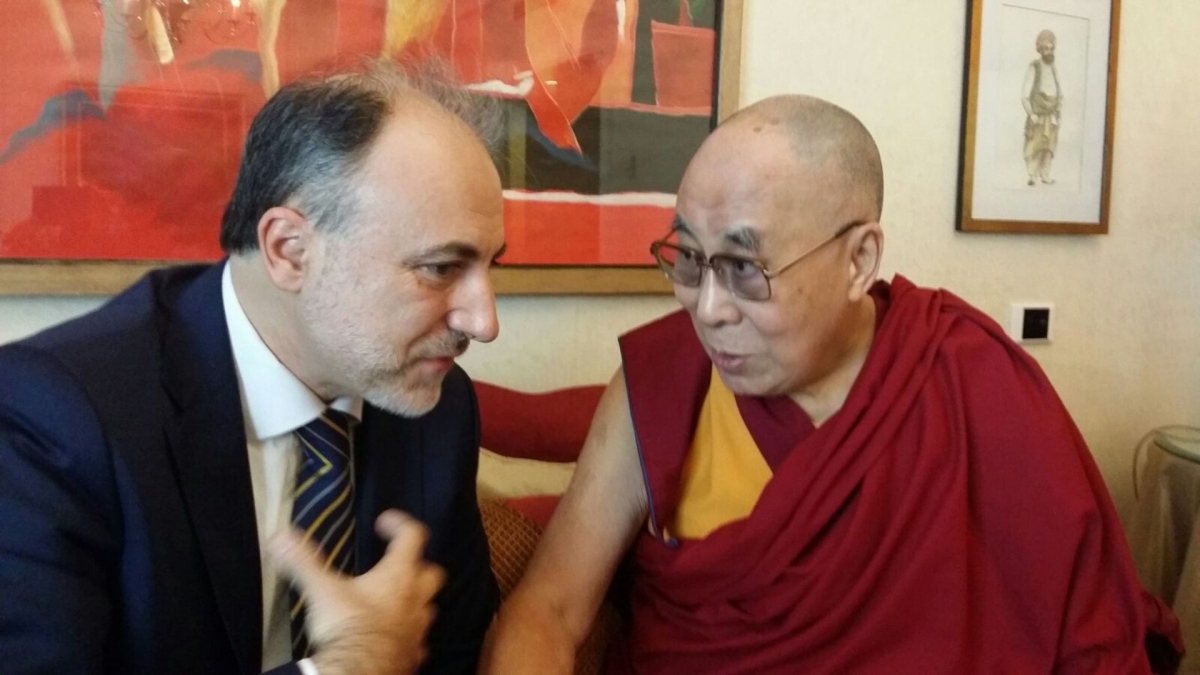 foto di Maiolese col Dalai Lama
