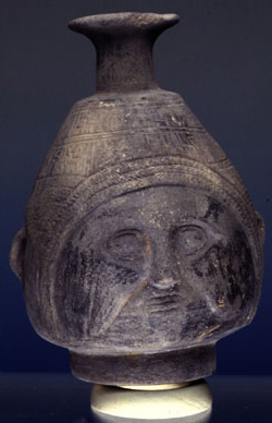 Anfora cefalomorfa, XV-XVI sec. d.C. (Chimù-Inca) 