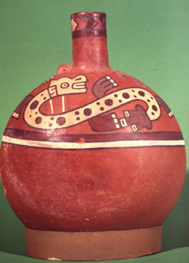 Bottiglia lenticolare con due figure serpentiformi,  540 – 630 d.C. (Nasca 9)