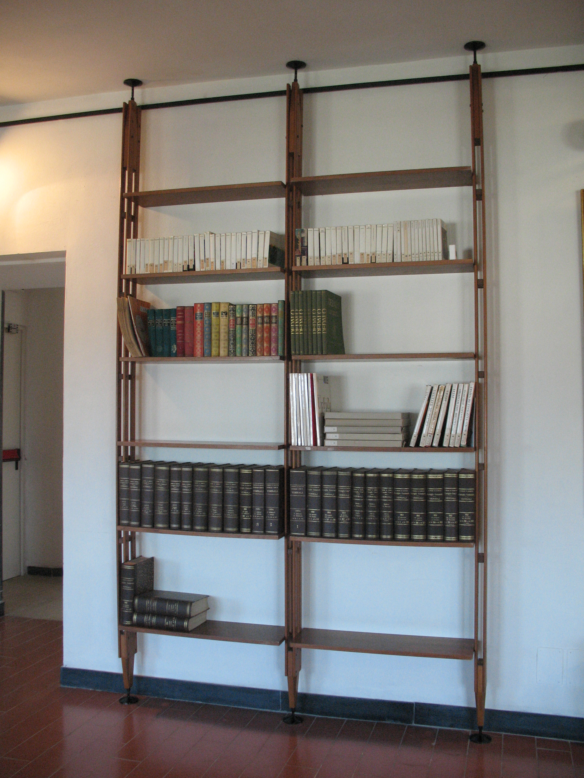 Libreria a piani regolabili (1960) 