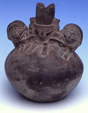 Vaso-bottiglia globulare, X – XII sec. d.C. (Chimù – Lambayeque) 