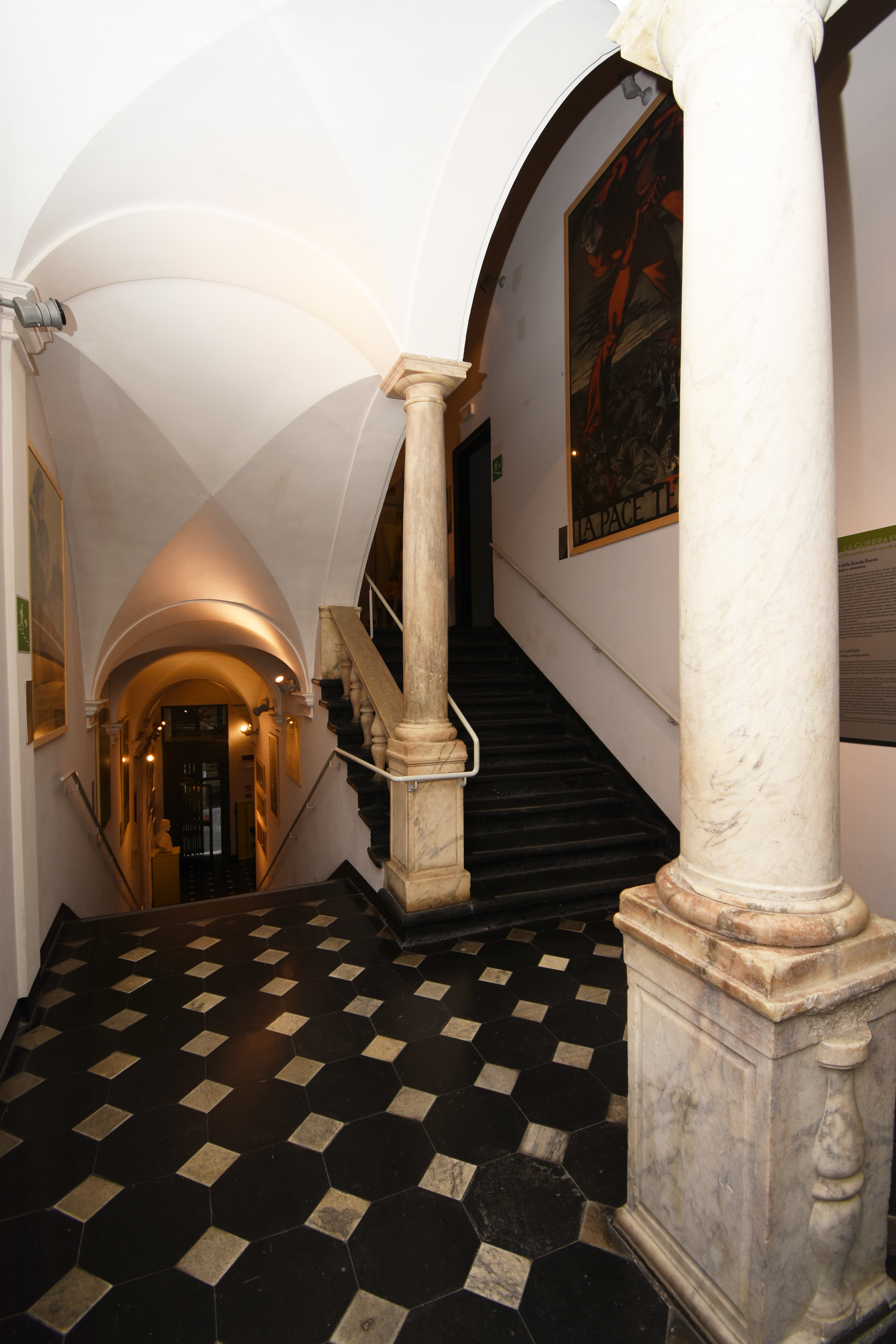 Scalone dell'Istituto Mazziniano