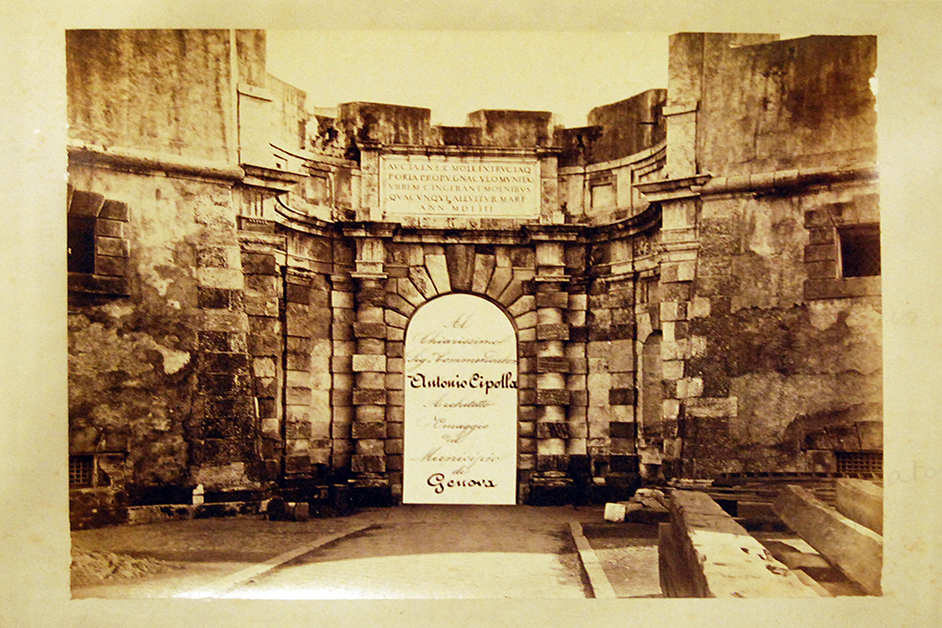 Porta del Molo Vecchio, detta ‘Siberia’. Prospetto a mare 