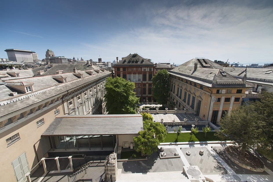 Il camminamento fra Palazzo Bianco e Palazzo Tursi