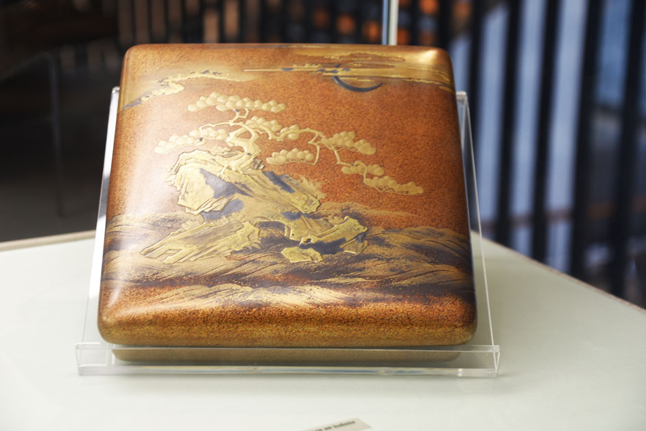Writing box (suzuribako) Writing box (suzuribako)