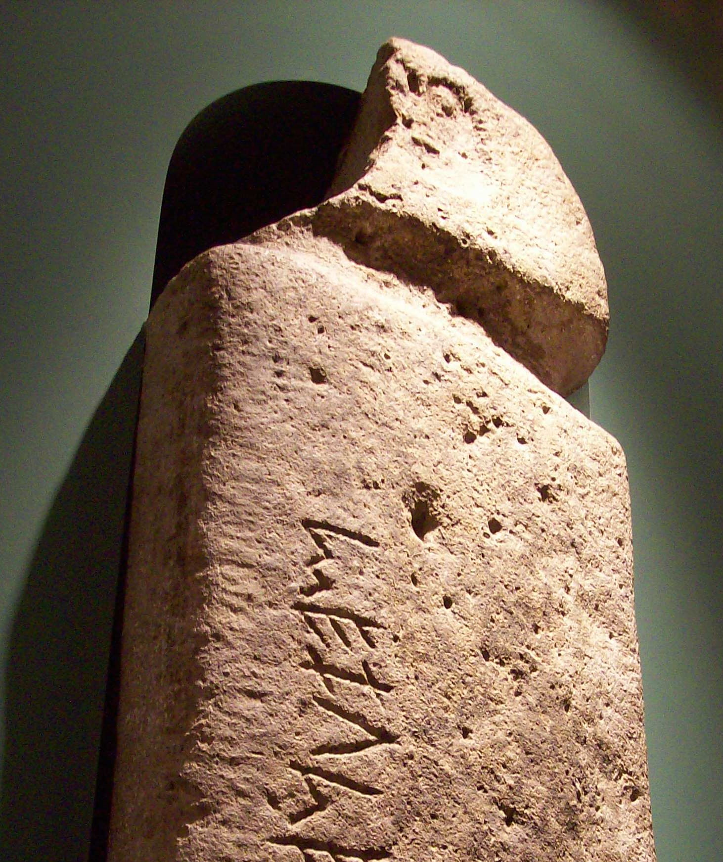 Zignago Stele Statue