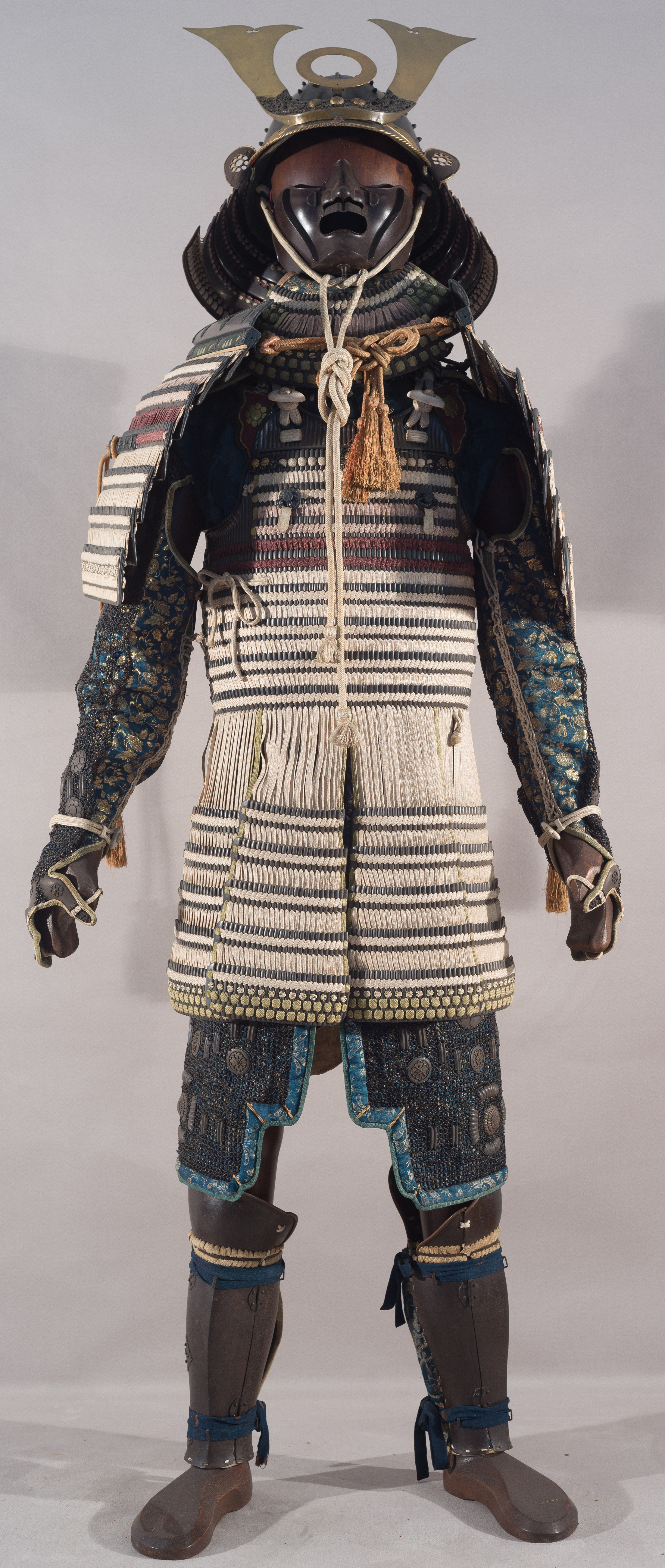 Foto di Armatura ispirata al tipo dō-maru