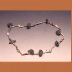 Collana pietra, osso, rame 