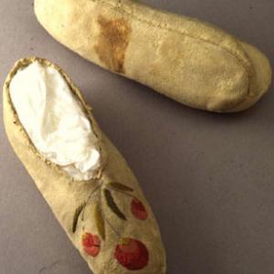 Women’s loafers, 1885 - 1890 circa (East Dakota, Santee - Yankton)