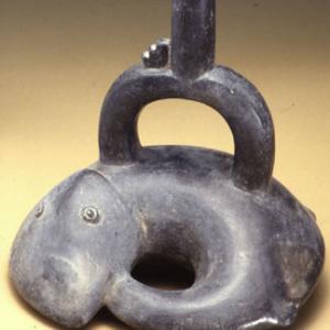 Salamander-shaped vase with bracket loop