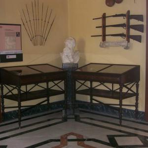 Busto e panoplia di Luigi Maria d'Albertis