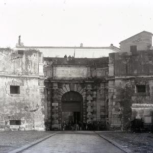 Porta Siberia prospetto a mare